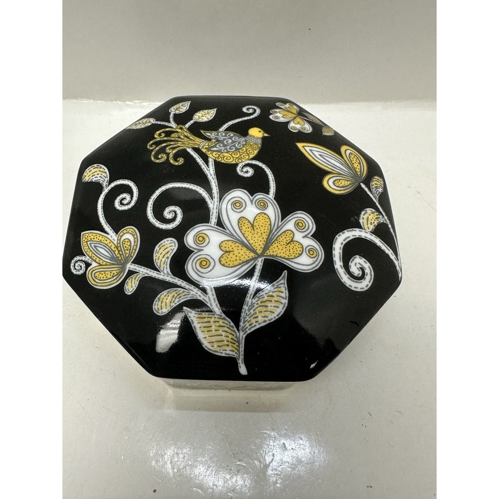 Vera Bradley Yellow Bird Trinket Box Ceramic Bowl with Lid‎ Andrea by Sadek